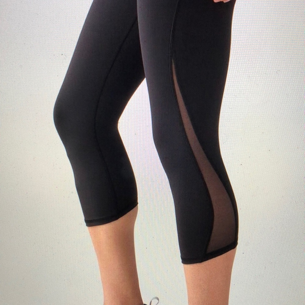 Lululemon Train Times Crop 17-in: blk Size 6